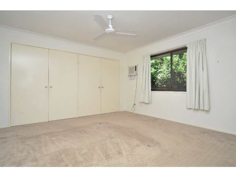 27 Merinda Court, Southport QLD 4215