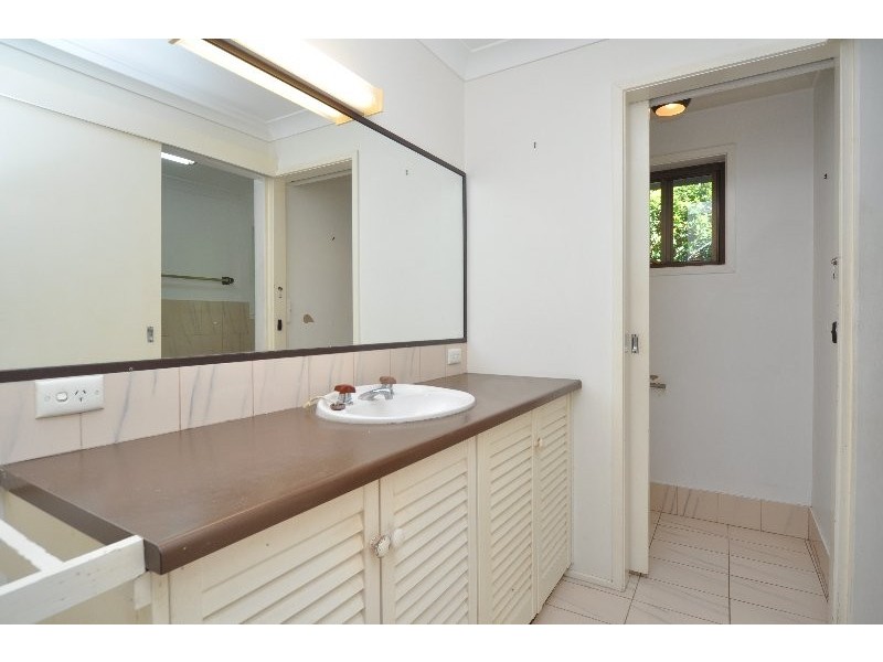 27 Merinda Court, Southport QLD 4215