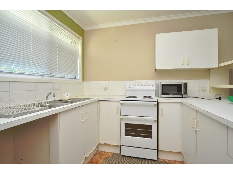 2/23 Telopea Street, Labrador QLD 4215