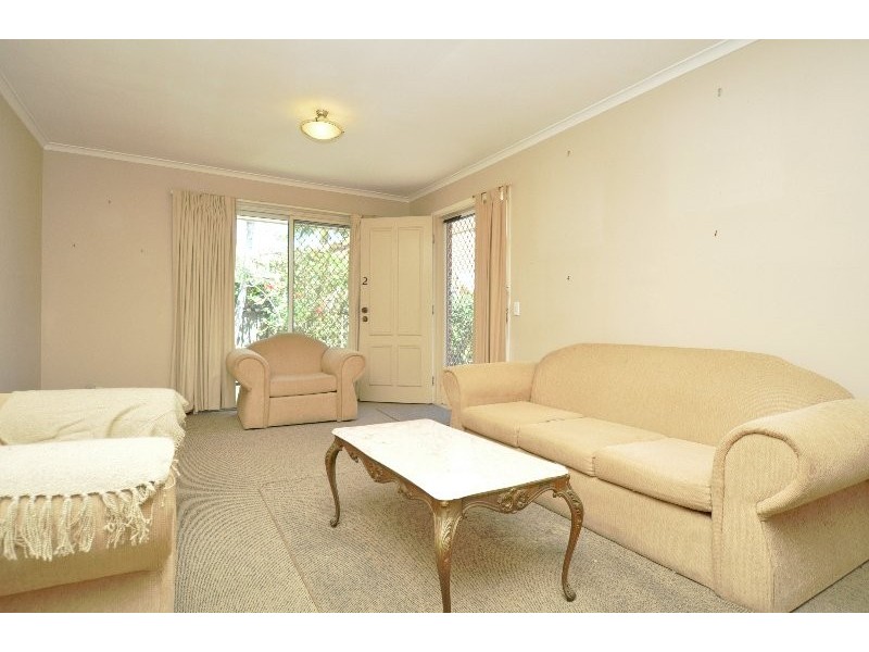 2/23 Telopea Street, Labrador QLD 4215