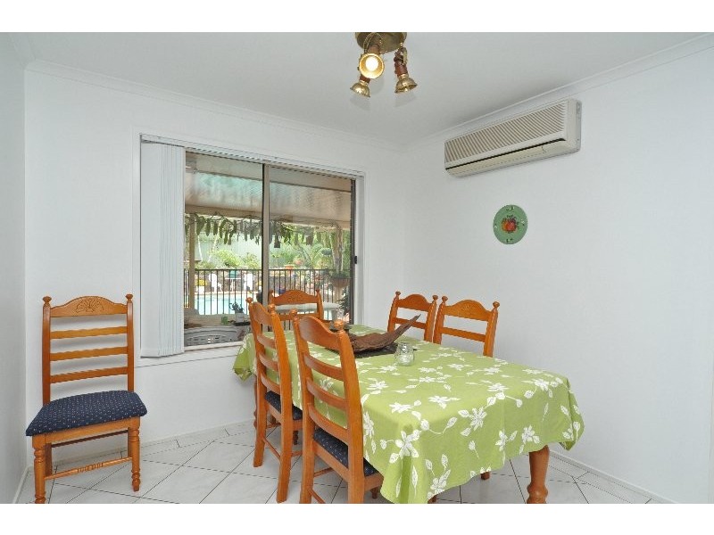 13 Chiffley Place, Arundel QLD 4214