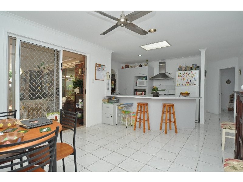 13 Chiffley Place, Arundel QLD 4214