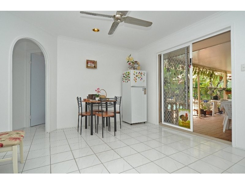 13 Chiffley Place, Arundel QLD 4214