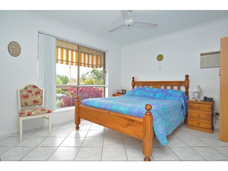 13 Chiffley Place, Arundel QLD 4214