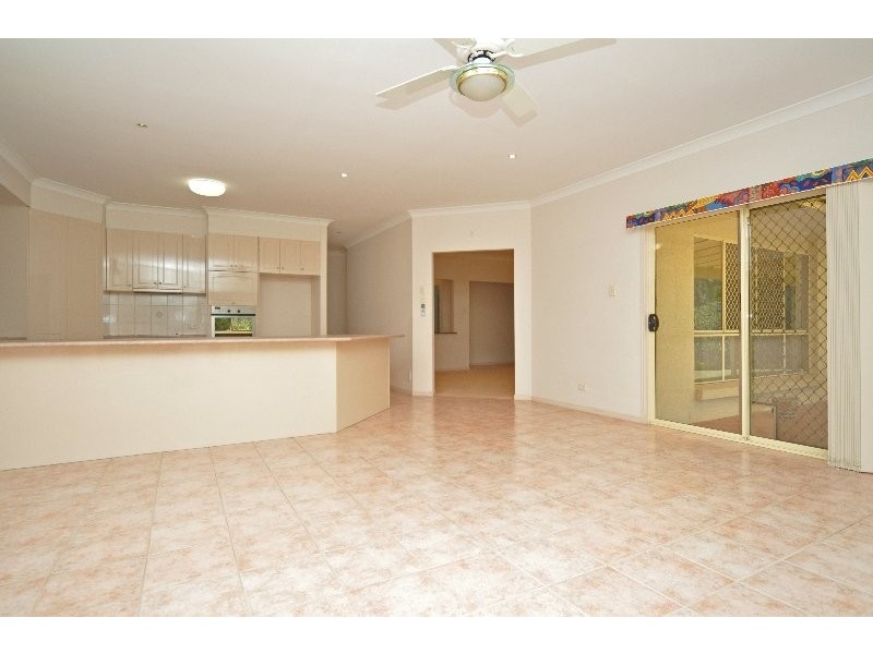 5 Maltravers Drive, Arundel QLD 4214