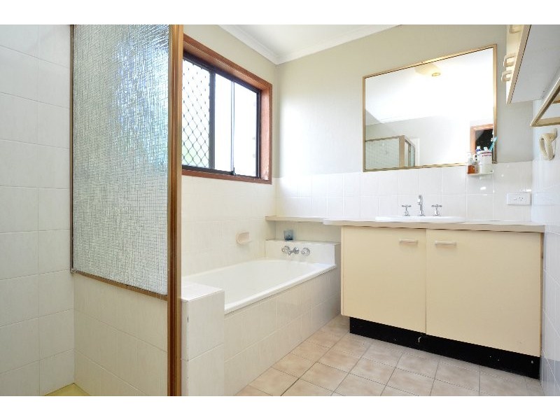 1/116 Little Usher Ave, Labrador QLD 4215