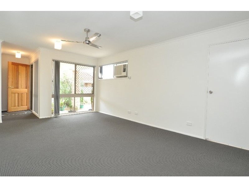 2/8 Avi Court, Labrador QLD 4215