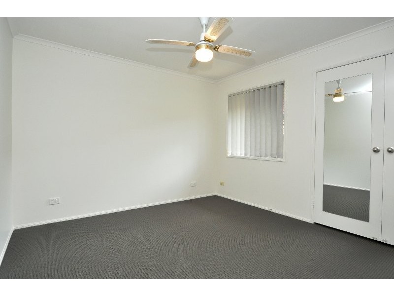 2/8 Avi Court, Labrador QLD 4215