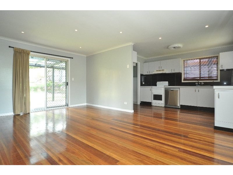 56 Kindra Avenue, Southport QLD 4215