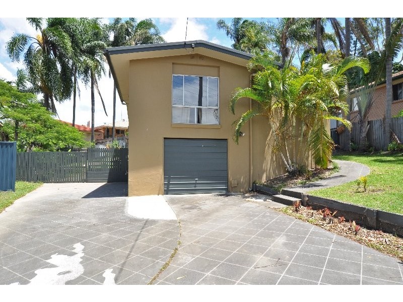 56 Kindra Avenue, Southport QLD 4215