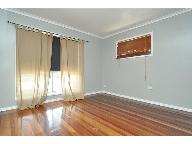 56 Kindra Avenue, Southport QLD 4215