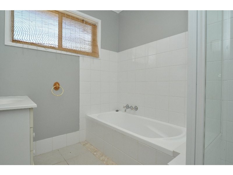 56 Kindra Avenue, Southport QLD 4215