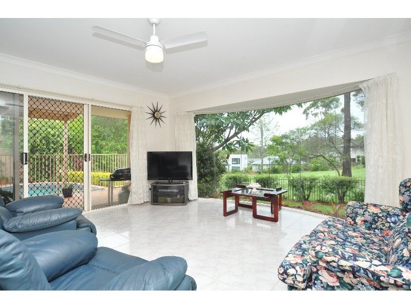 37 Chichester Drive, Arundel QLD 4214