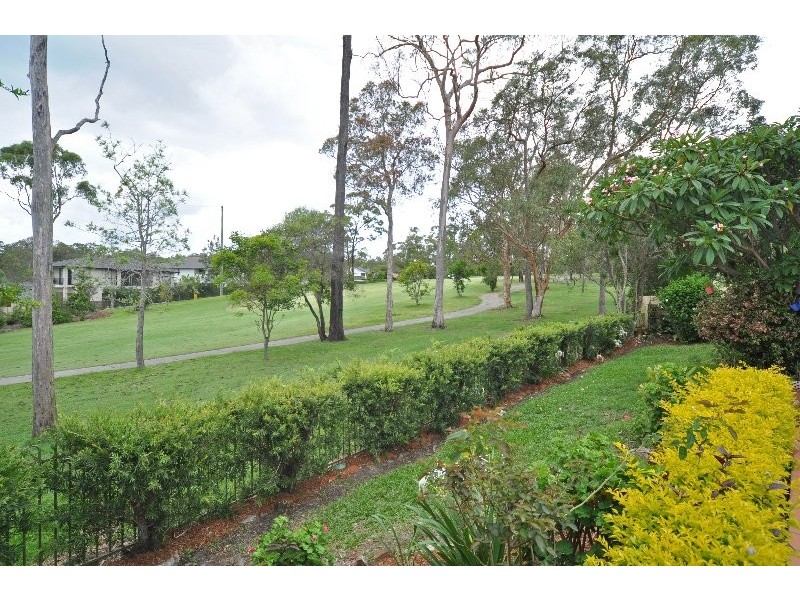 37 Chichester Drive, Arundel QLD 4214