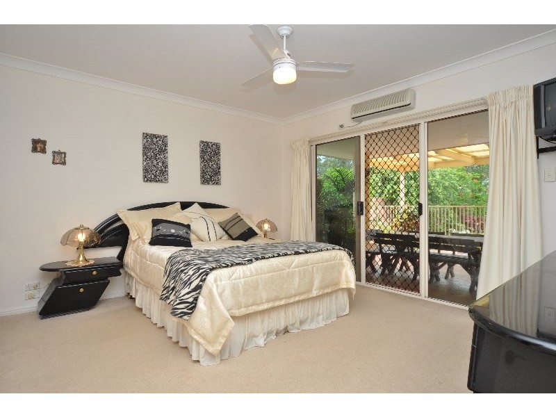 37 Chichester Drive, Arundel QLD 4214