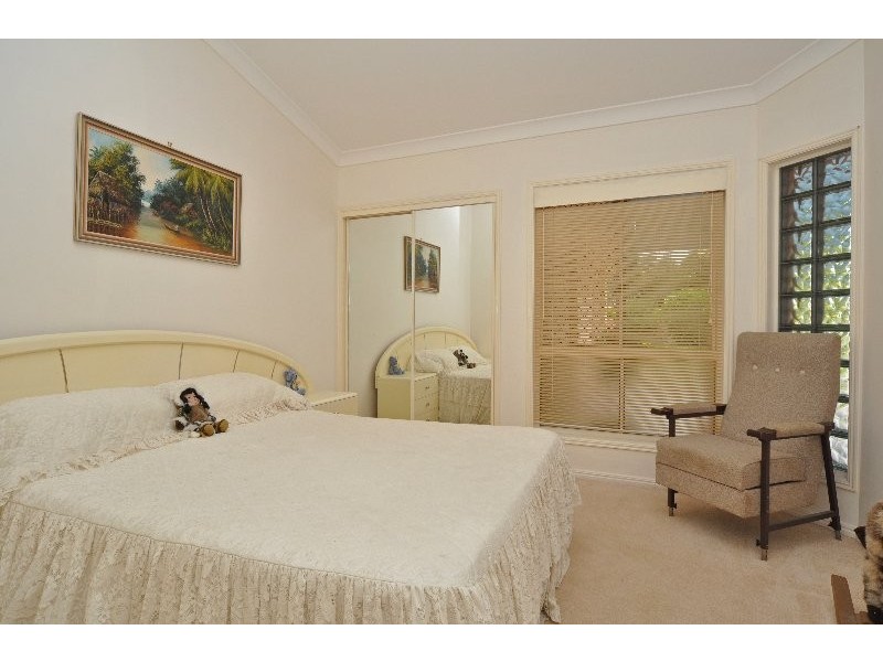 37 Chichester Drive, Arundel QLD 4214
