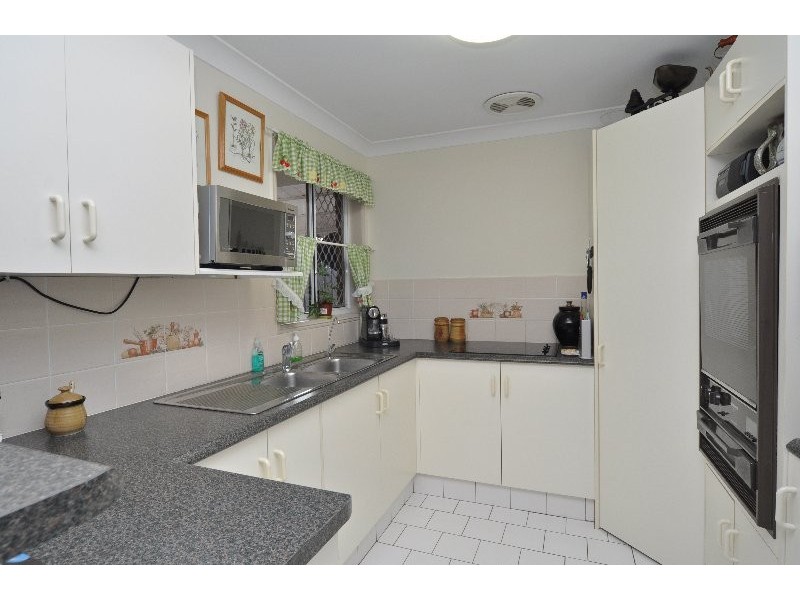 1/3 Jannie Court, Labrador QLD 4215