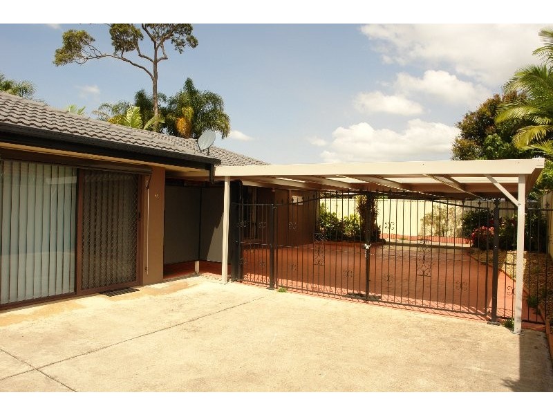 2/18 Stephenson Street, Labrador QLD 4215