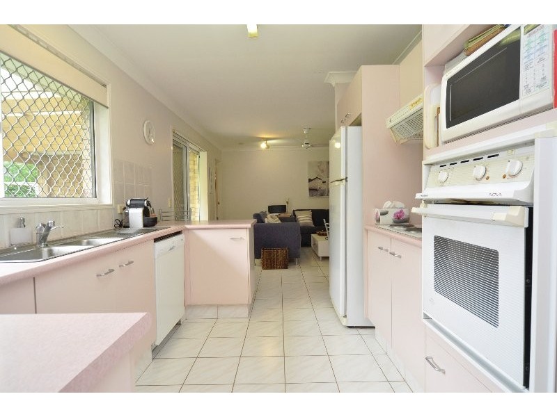 4 Zoeller Drive, Parkwood QLD 4214