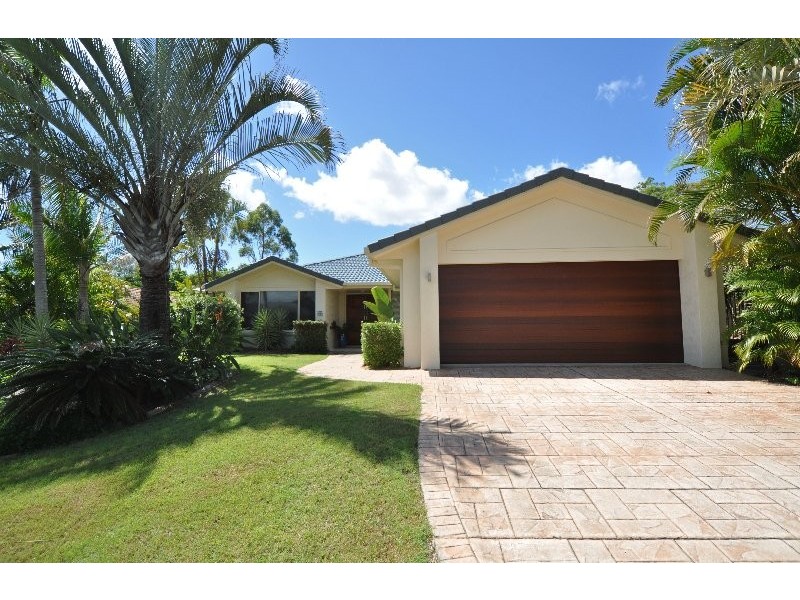 15 Pearson Close, Arundel QLD 4214