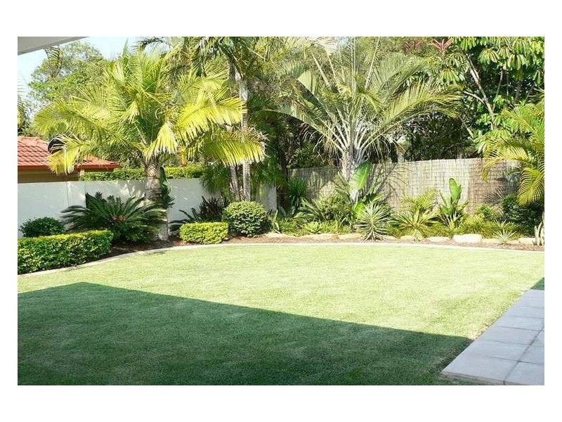 15 Pearson Close, Arundel QLD 4214
