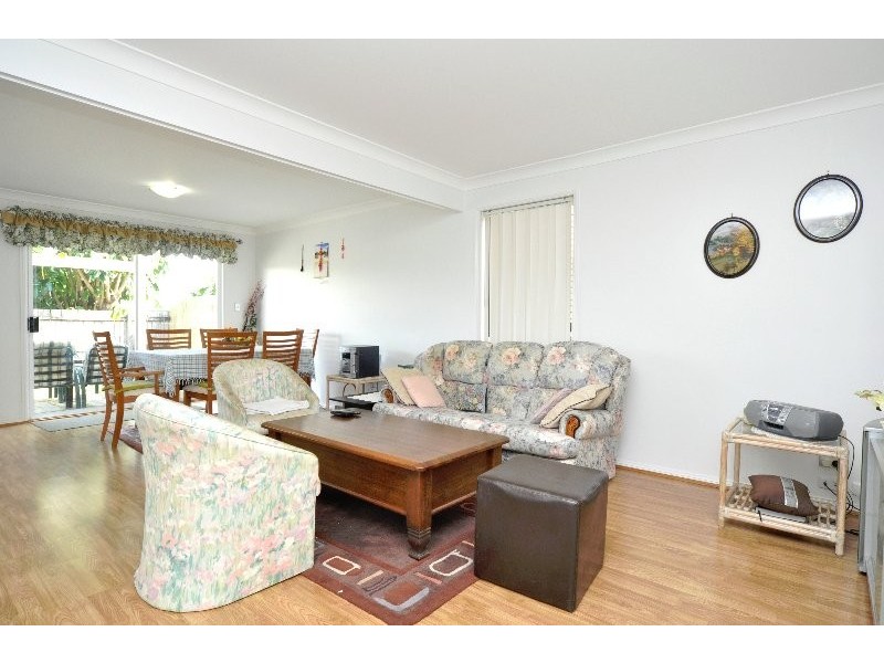 14/14 Liam Court, Labrador QLD 4215