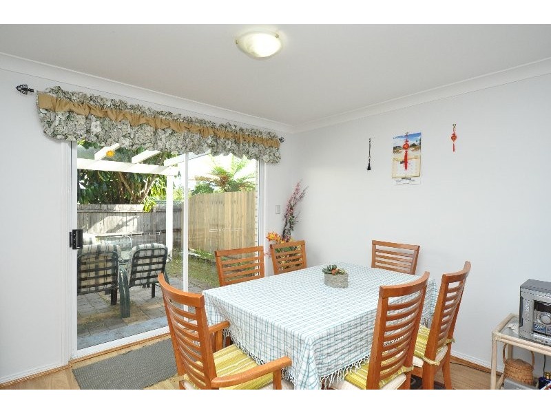14/14 Liam Court, Labrador QLD 4215