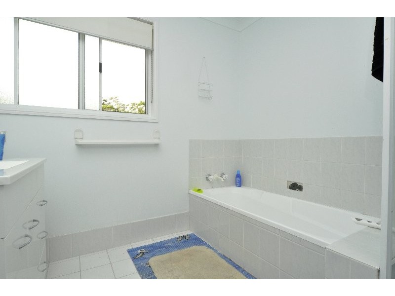 14/14 Liam Court, Labrador QLD 4215