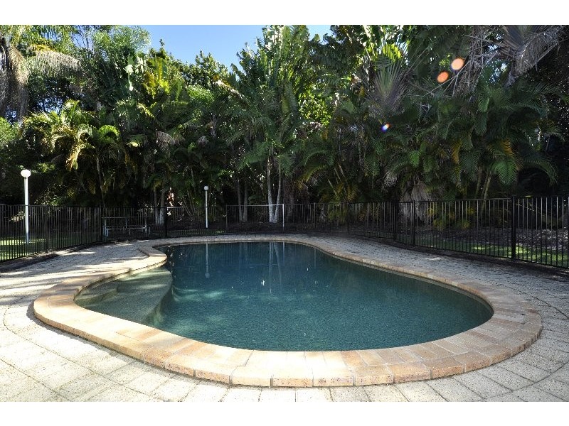 14/14 Liam Court, Labrador QLD 4215