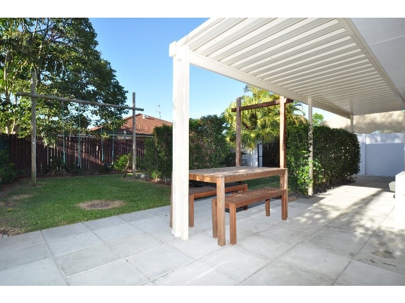 2/3 Hentdale Court, Labrador QLD 4215