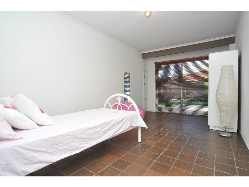 2/3 Hentdale Court, Labrador QLD 4215