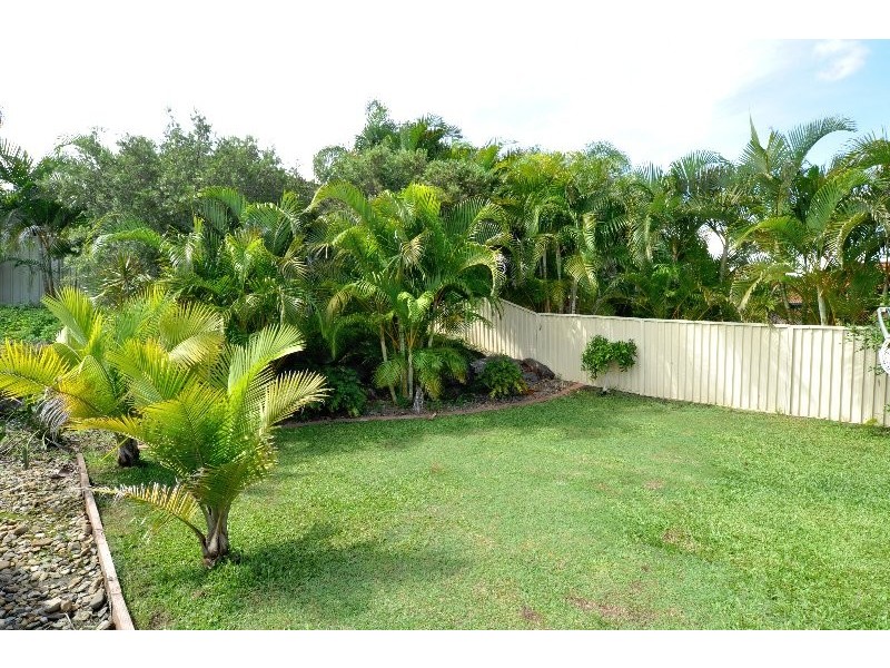 25 Tee Trees Boulevarde, Arundel QLD 4214
