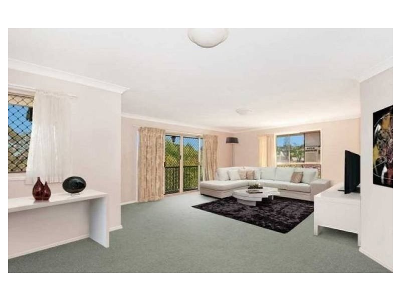 4 Wayville Place, Robina QLD 4226