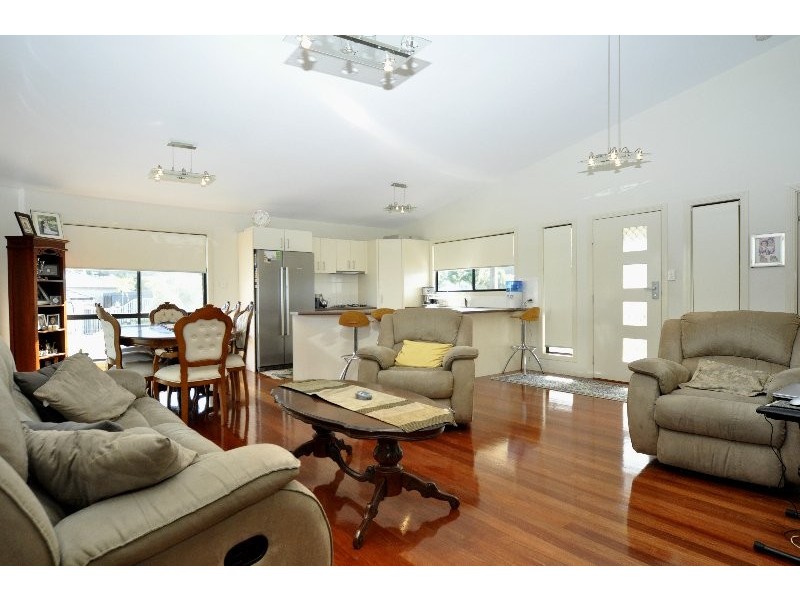 2 Barrington Street, Upper Coomera QLD 4209