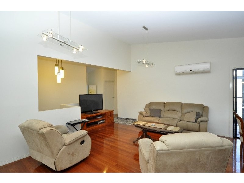 2 Barrington Street, Upper Coomera QLD 4209