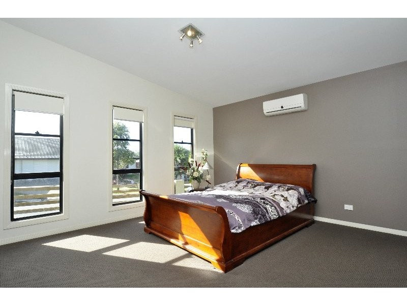 2 Barrington Street, Upper Coomera QLD 4209