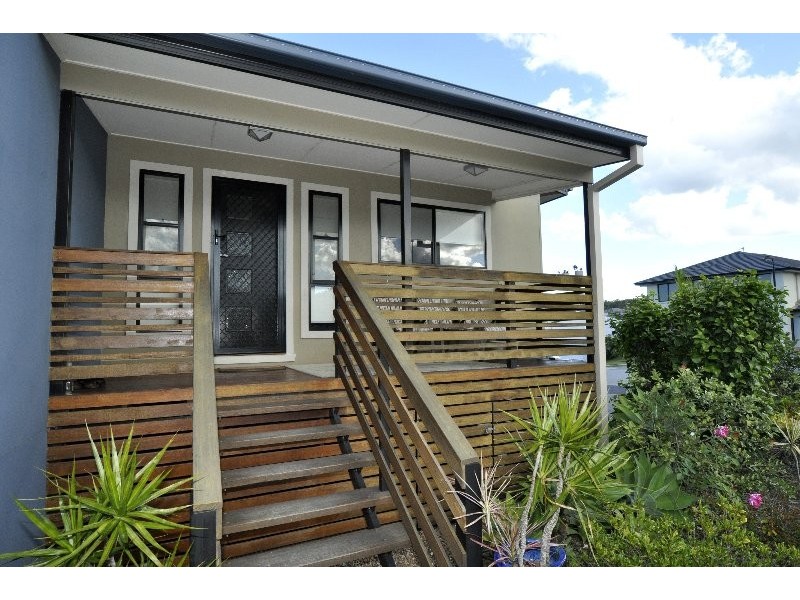 2 Barrington Street, Upper Coomera QLD 4209