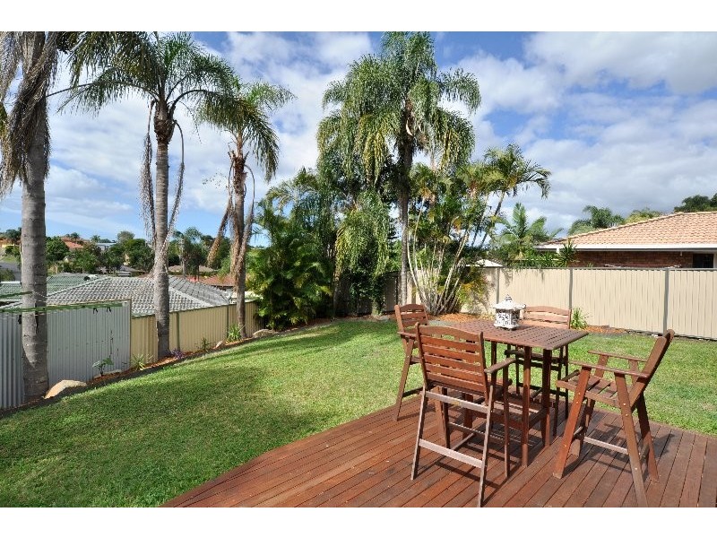 4 Remount Place, Carrara QLD 4211