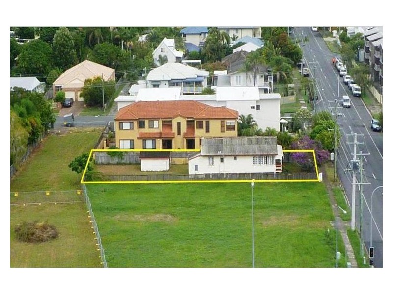 20 Robert Street, Labrador QLD 4215