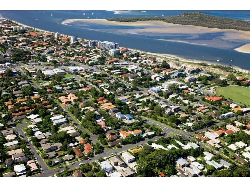 4 Hilltop Street, Labrador QLD 4215