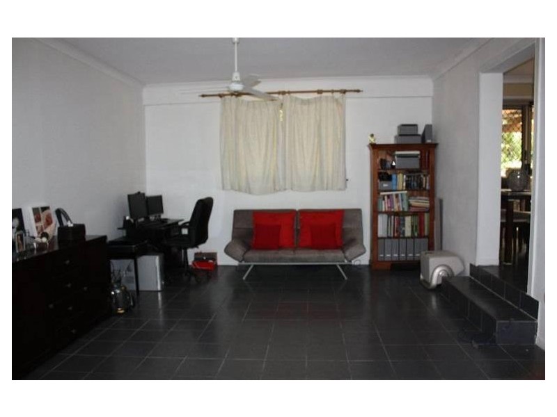 19 Flinders Avenue, Molendinar QLD 4214