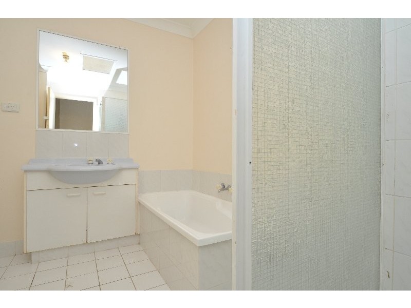 110/170 Central Street, Labrador QLD 4215