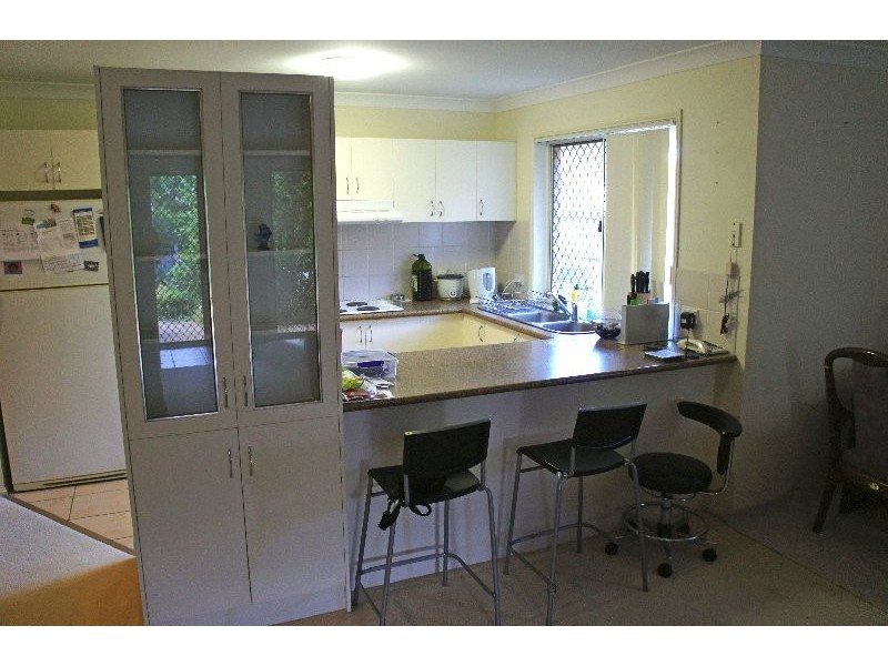 2/8 Souzys Court, Labrador QLD 4215
