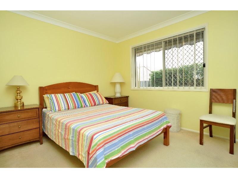 1/11 Tanias Place, Labrador QLD 4215