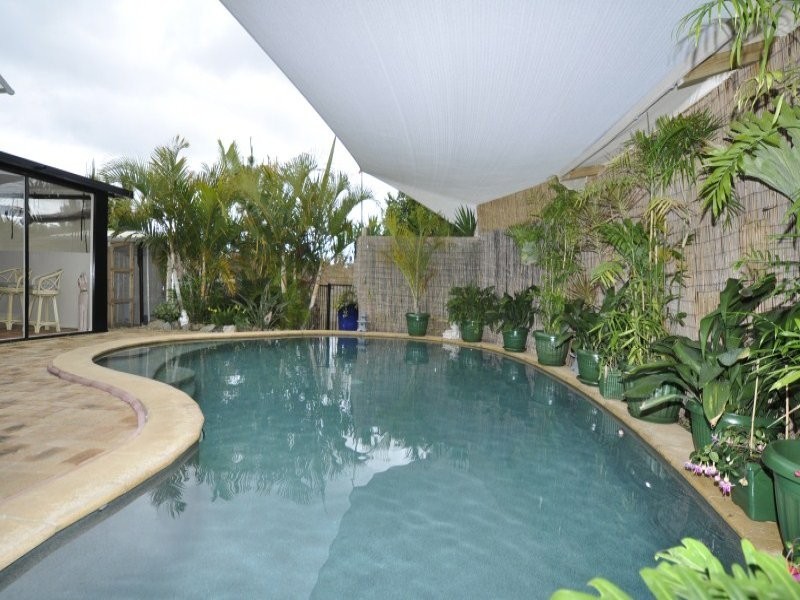 8 Duice Court, Oxenford QLD 4210