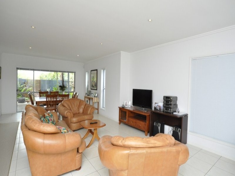 43/181 Lae Drive, Coombabah QLD 4216