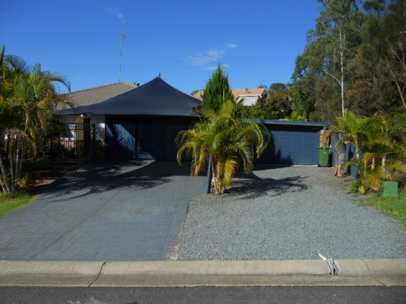 12 Matzia Avenue, Pacific Pines QLD 4211