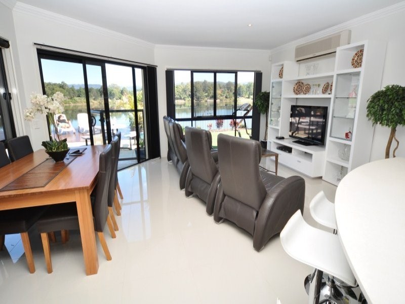 61 Brittany Drive, Oxenford QLD 4210