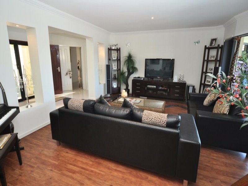 61 Brittany Drive, Oxenford QLD 4210