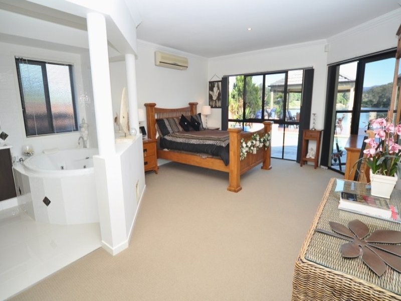 61 Brittany Drive, Oxenford QLD 4210